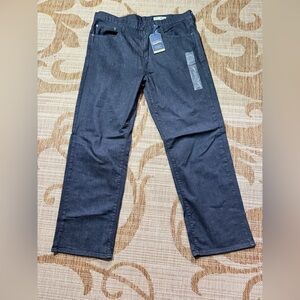 CREMIEUX® PREMIUM MENS DENIM -NEW
38x32
Relaxed leg
Stretch 
Wider leg opening